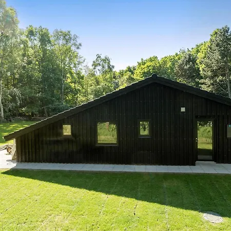 3 Bedroom Cozy In Holiday home